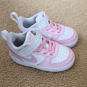 NWOT Nike Toddler Court Borough Low Recraft Sneakers, Pink and White, Size 7T